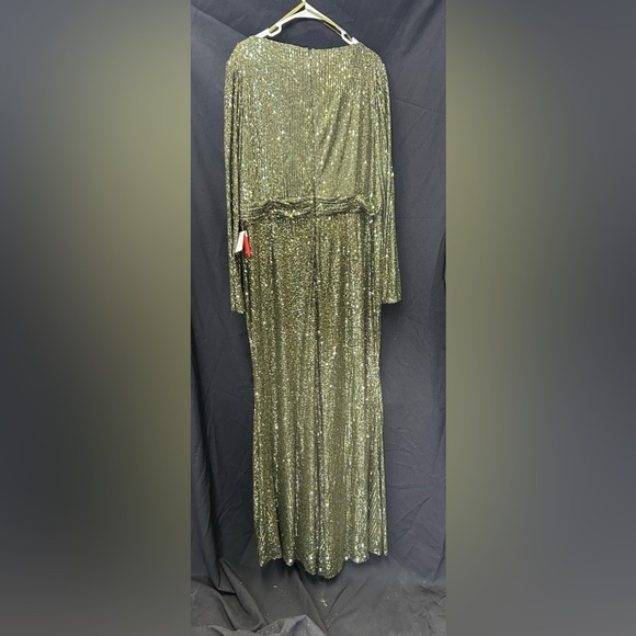 IEENA FOR MAC DUGGAL 26490 NWT Sequined Long Sleeve Gown in Olive Green - Picture 5 of 9